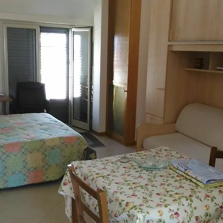 Bed & Breakfast Politeama 3*